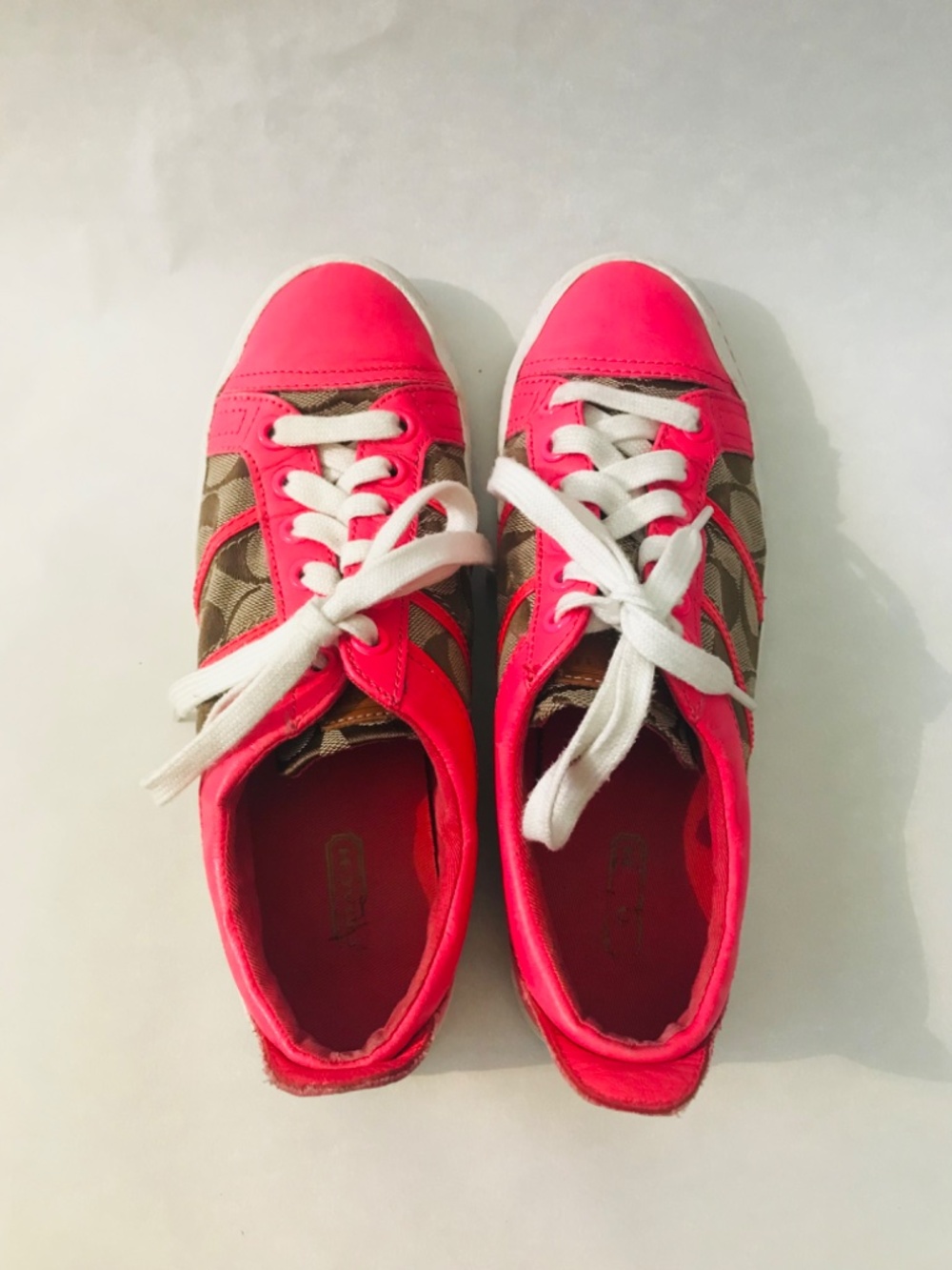 Coach Alivia Signature Logo Canvas Tennis Shoes Sneakers Hot Pink Leather Trim - Picture 6 of 11